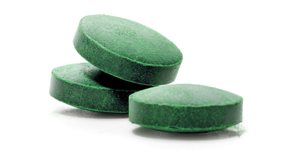 Grüne Tabletten aus Chlorella